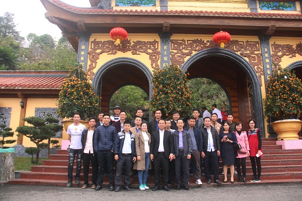 Công ty CP Sơn Lamode tổ chức chuyến du xuân 2018