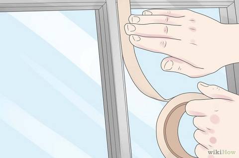 Cách sơn cửa gỗ nhiều ô kính dễ dàng
